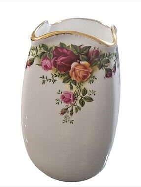 Royal Albert Old Country Roses Bone China Vase 1962 LTD England